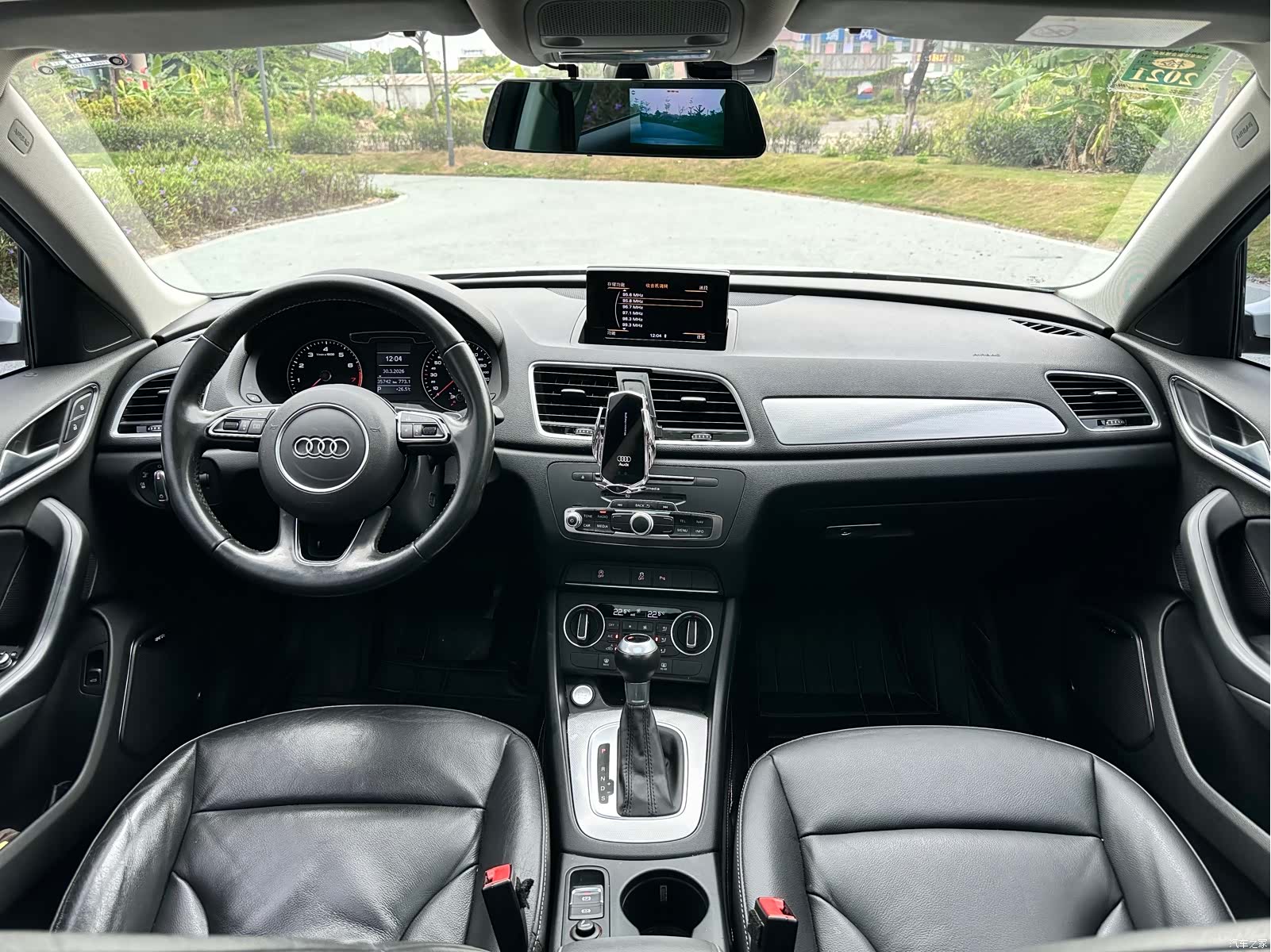 Audi Q3, 2019 8
