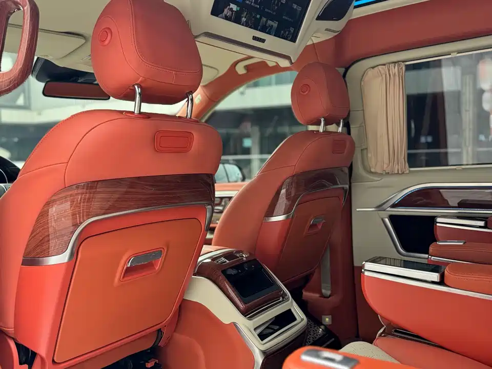 Mercedes-Benz V-class