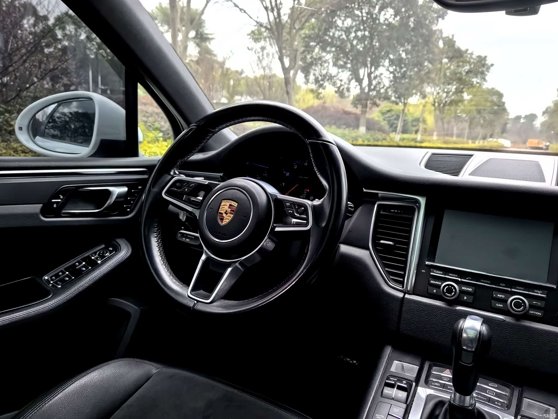 Porsche Macan, 2016 10