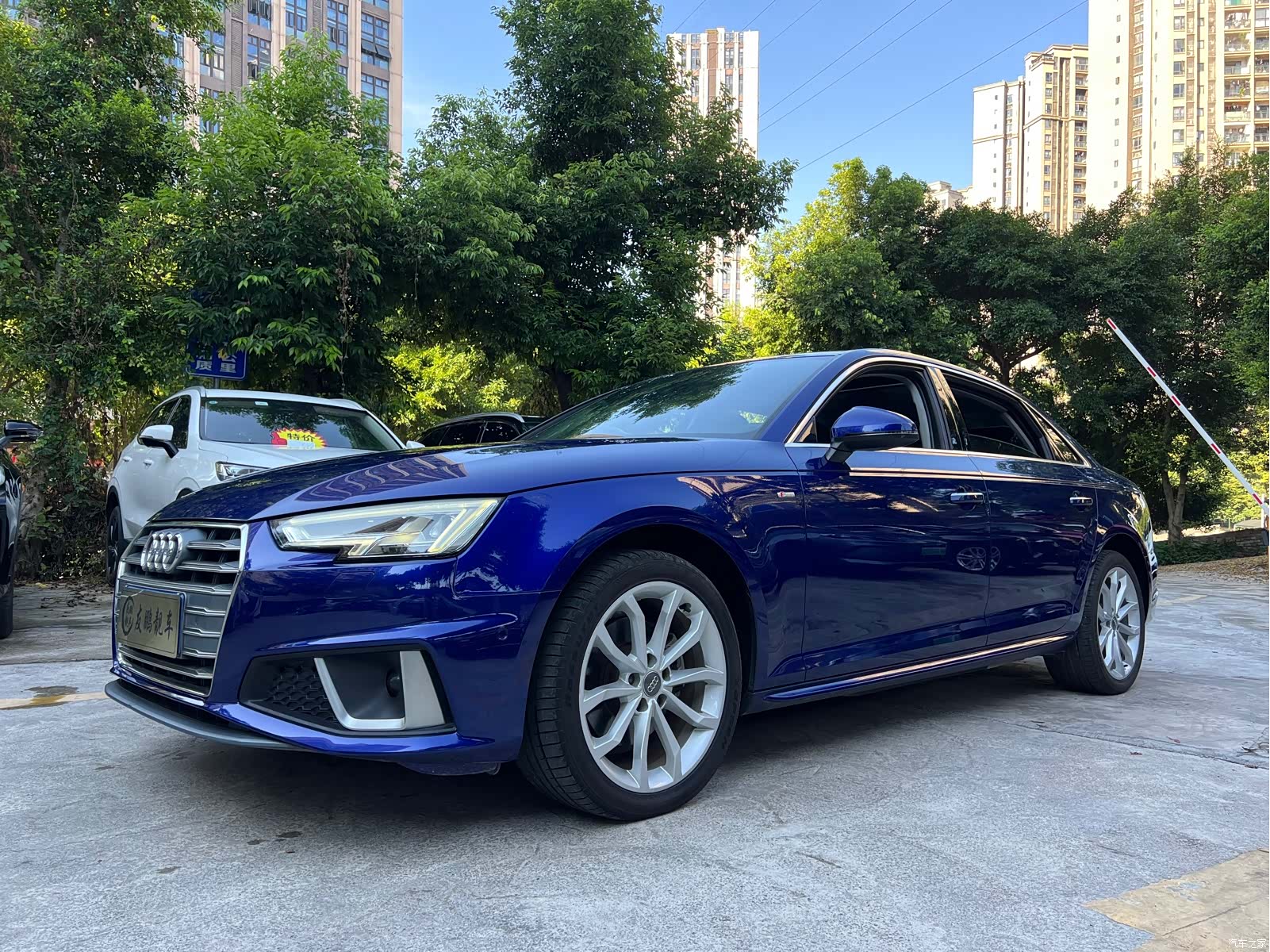 Audi A4L, 2019 1