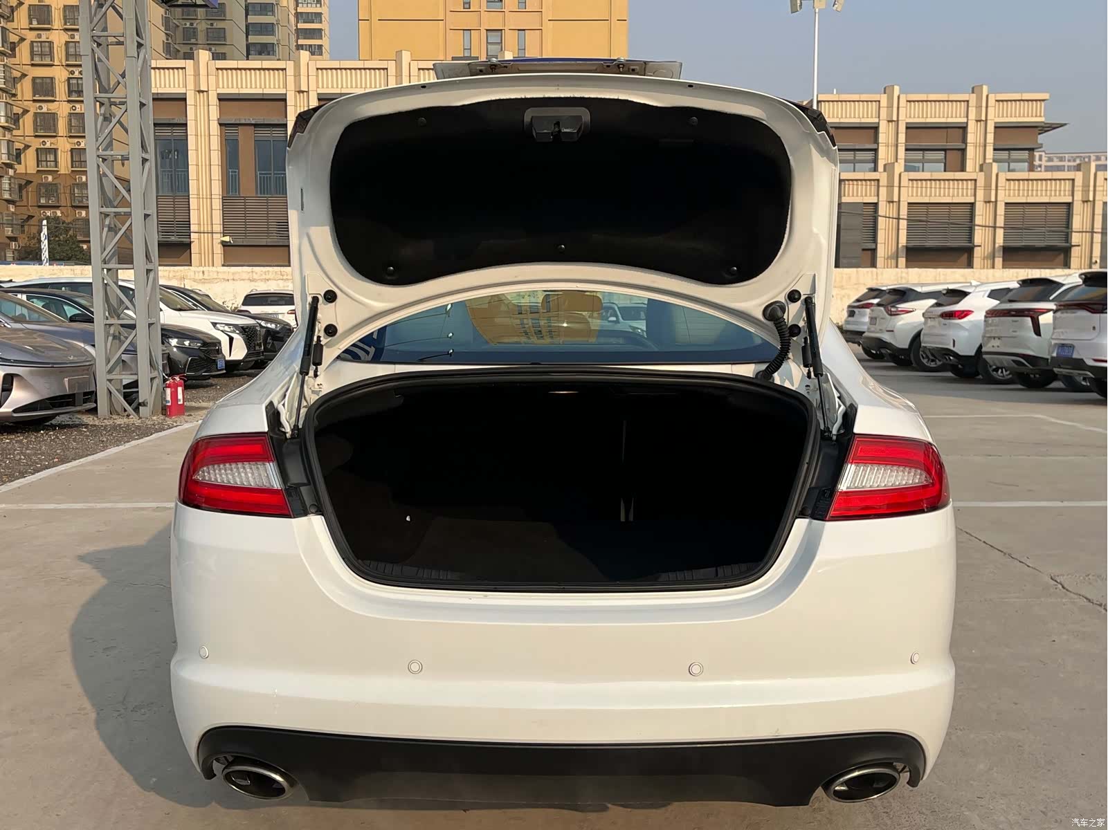 Jaguar XF, 2014 18