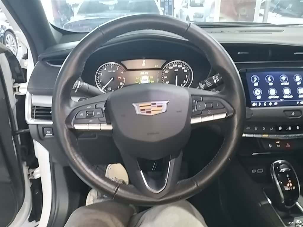Cadillac XT4, 2020 11