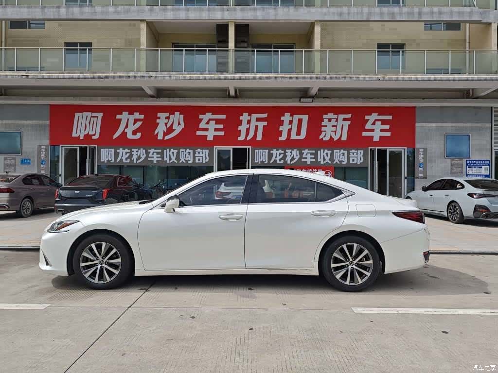 Lexus ES, 2018 3