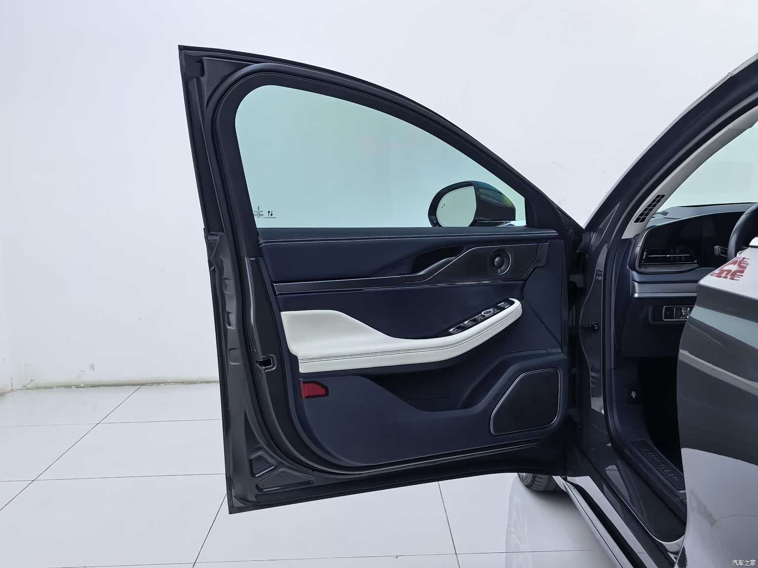 Lincoln Z, 2022 23
