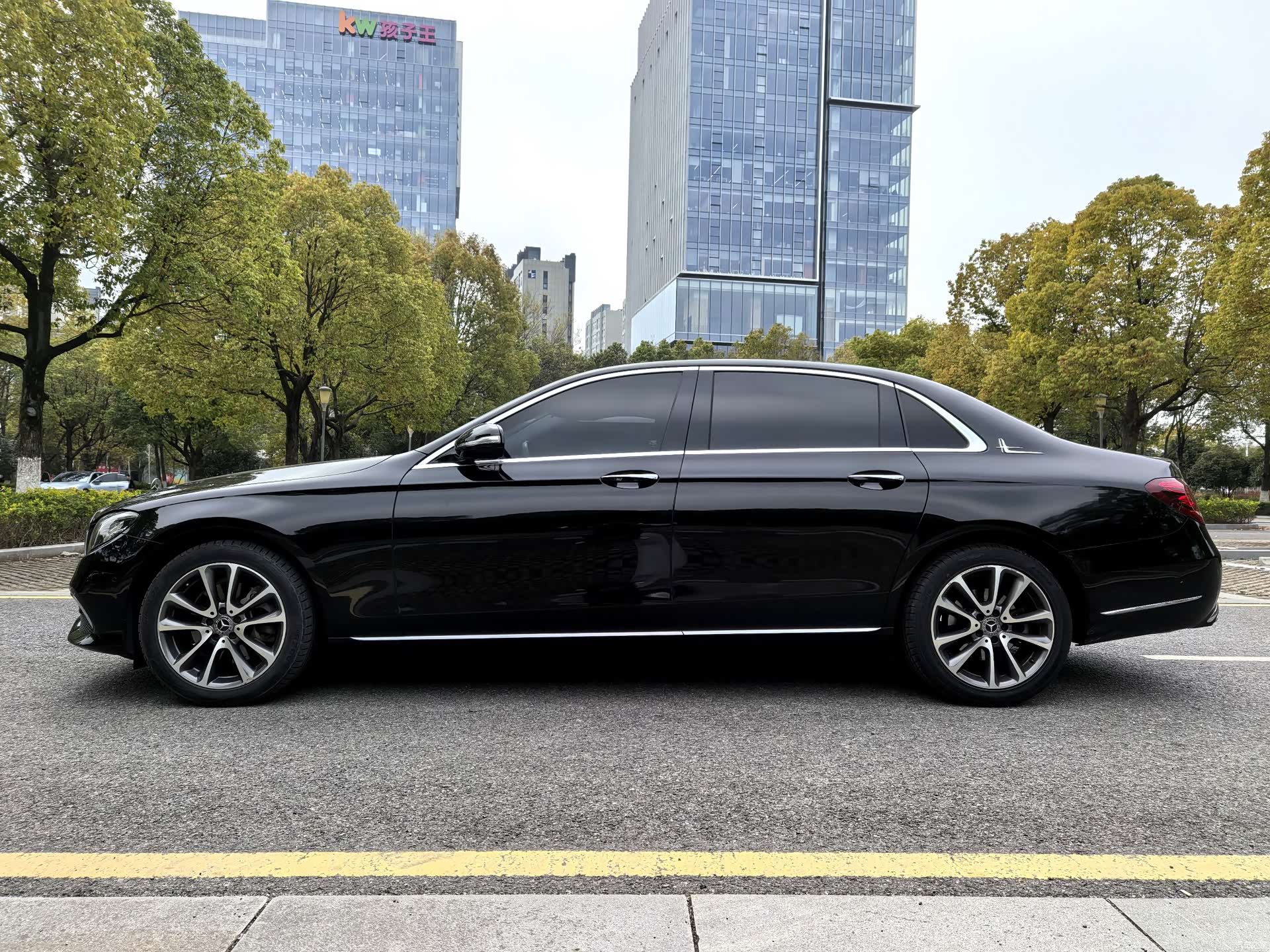 Mercedes-Benz E-Class, 2019 7