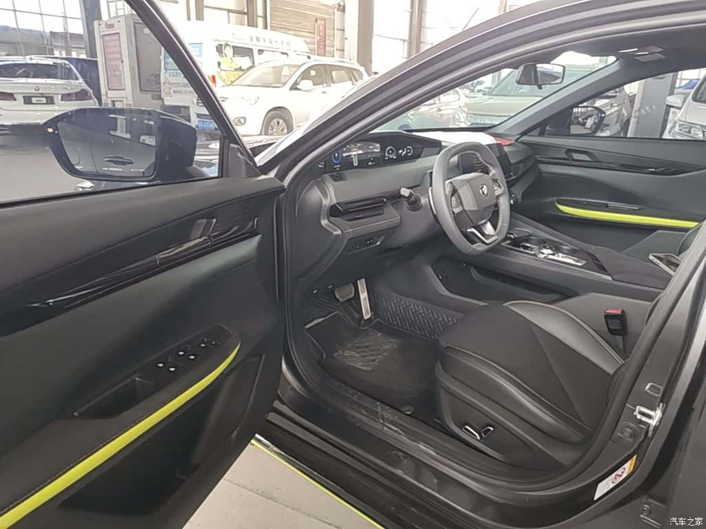 Changan UNI-V, 2023 16
