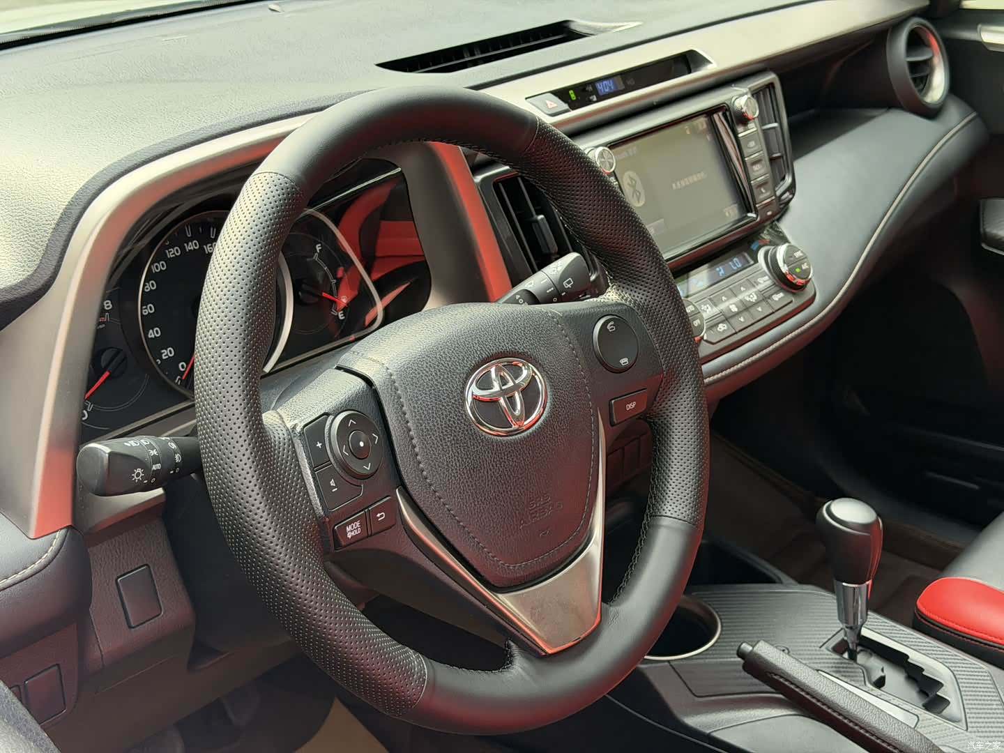 Toyota RAV4, 2016 7
