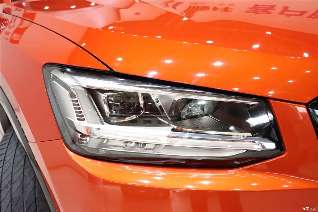 Audi Q2L, 2020 7