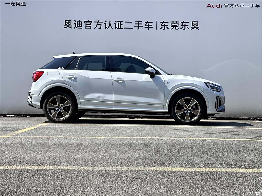 Audi Q2L, 2024 3