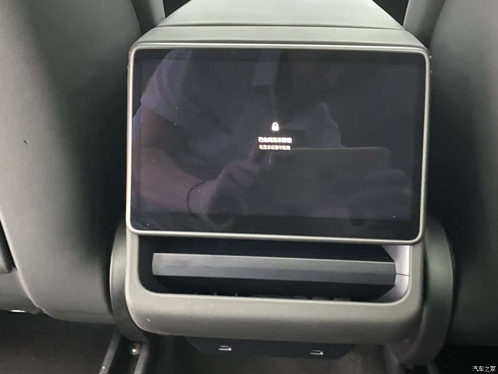 Tesla Model Y, 2025 20