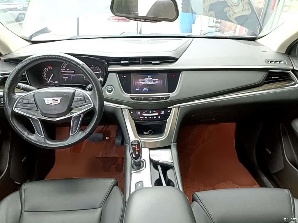 Cadillac XT5, 2017 10