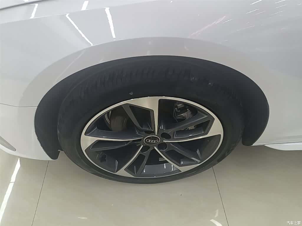 Audi A4L, 2024 23