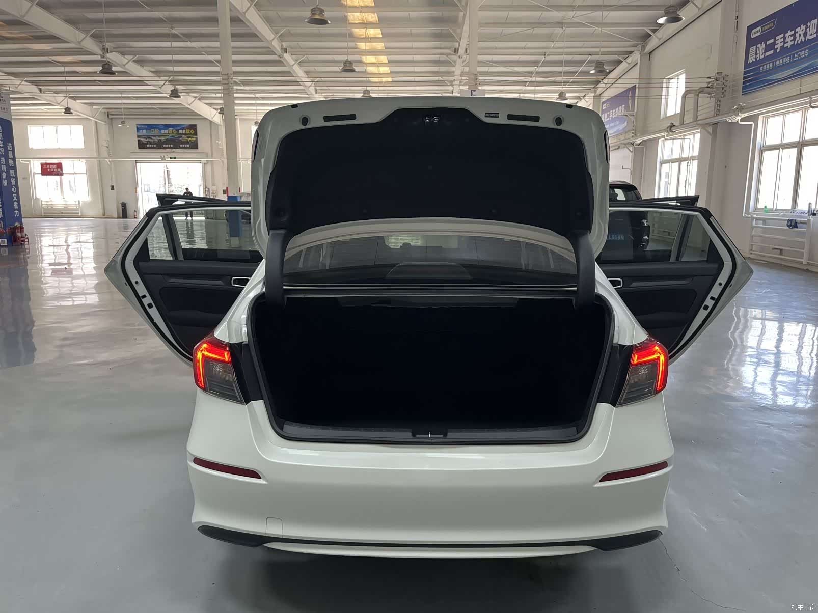 Honda Civic, 2023 16