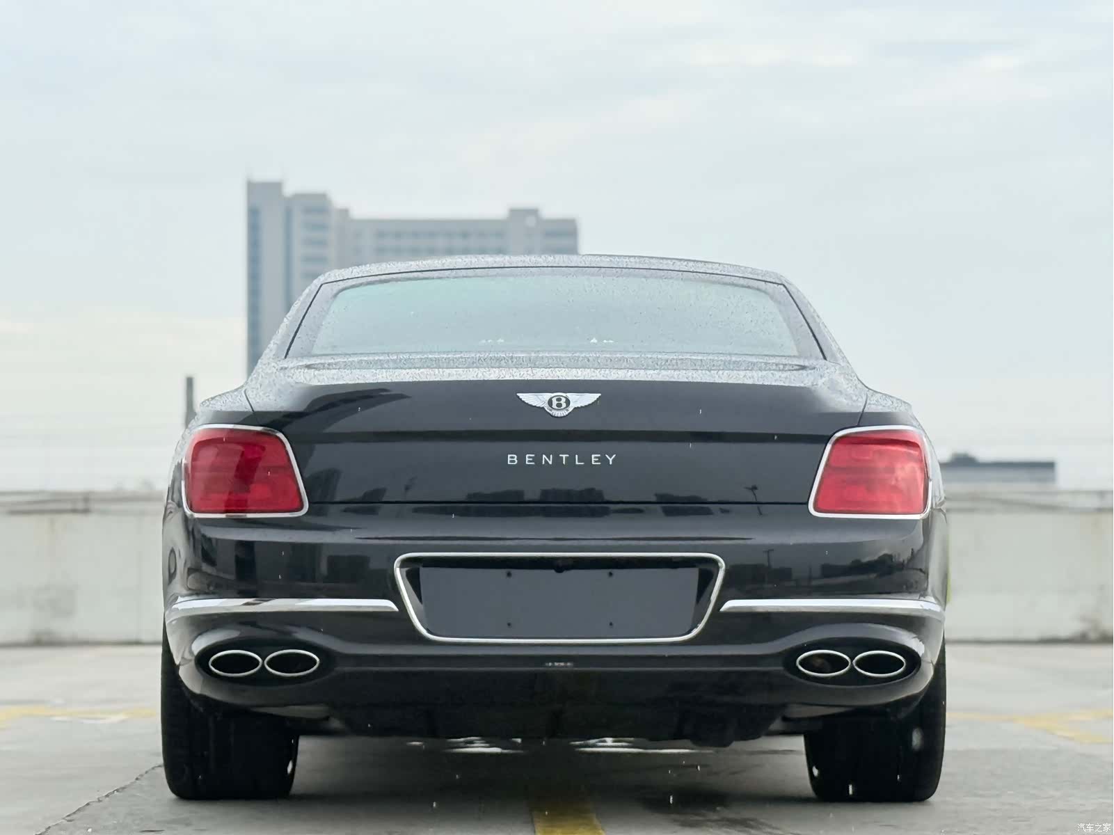Bentley Flying Spur, 2022 11