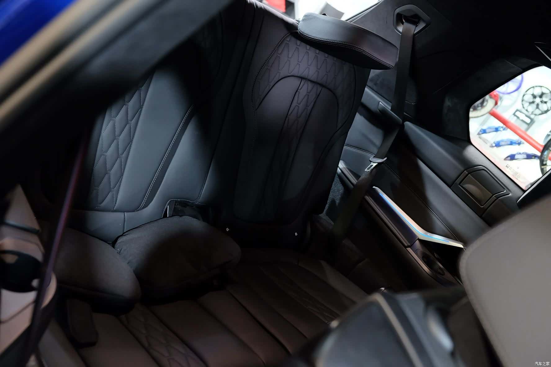 BMW X7, 2025 13
