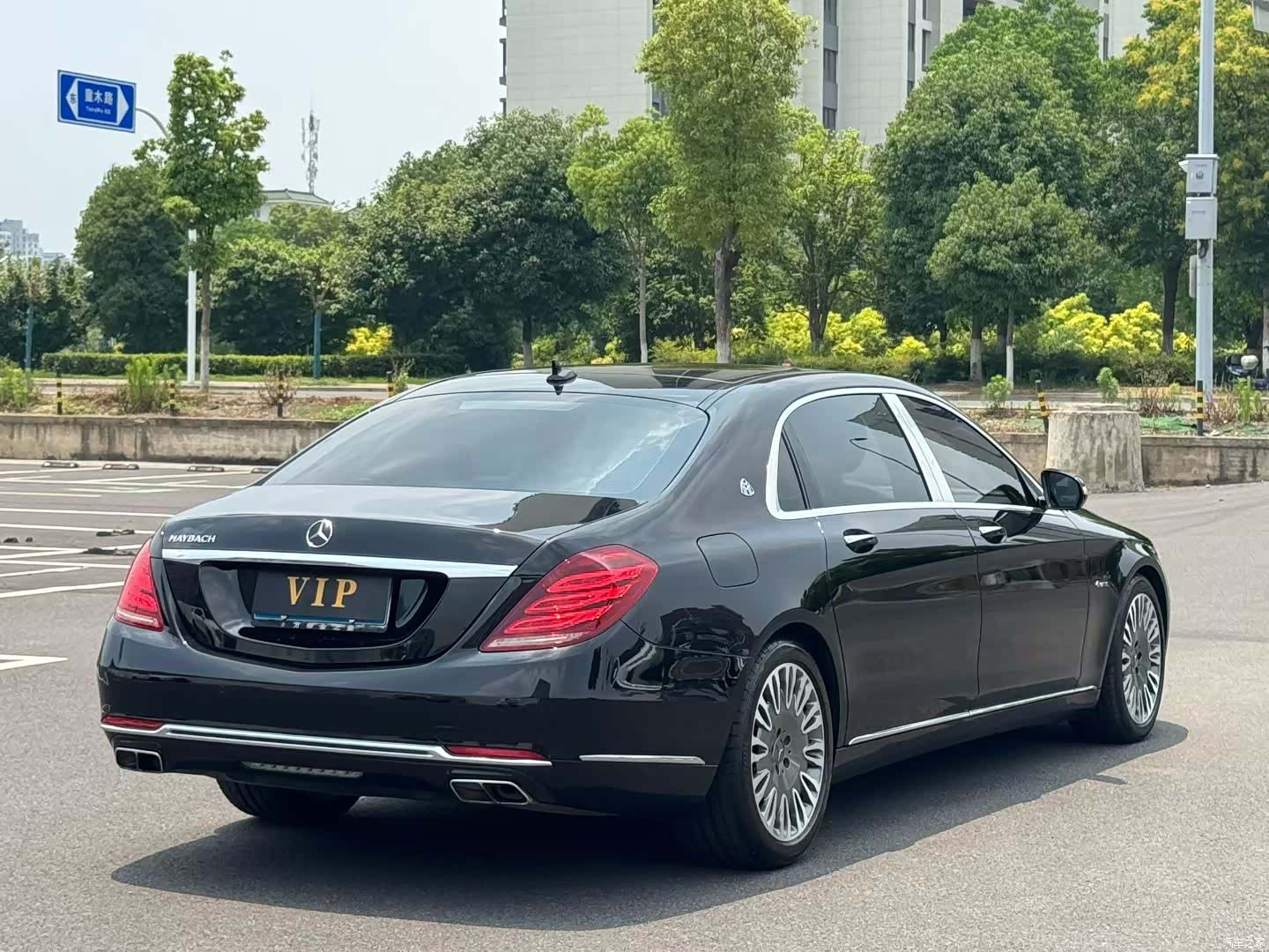 Maybach S-Class, 2016 3
