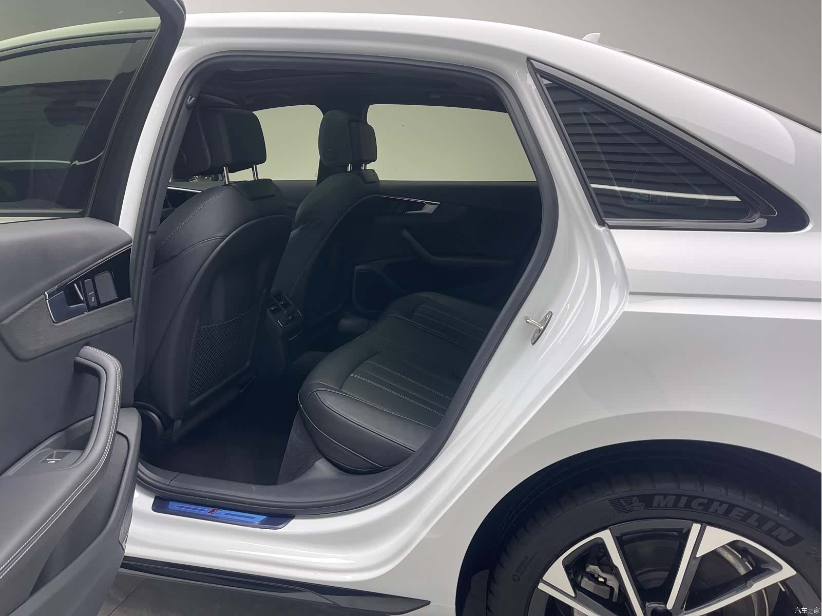 Audi A4L, 2023 16