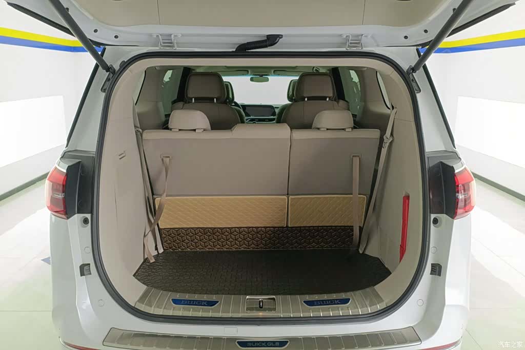 Buick GL8, 2022 4