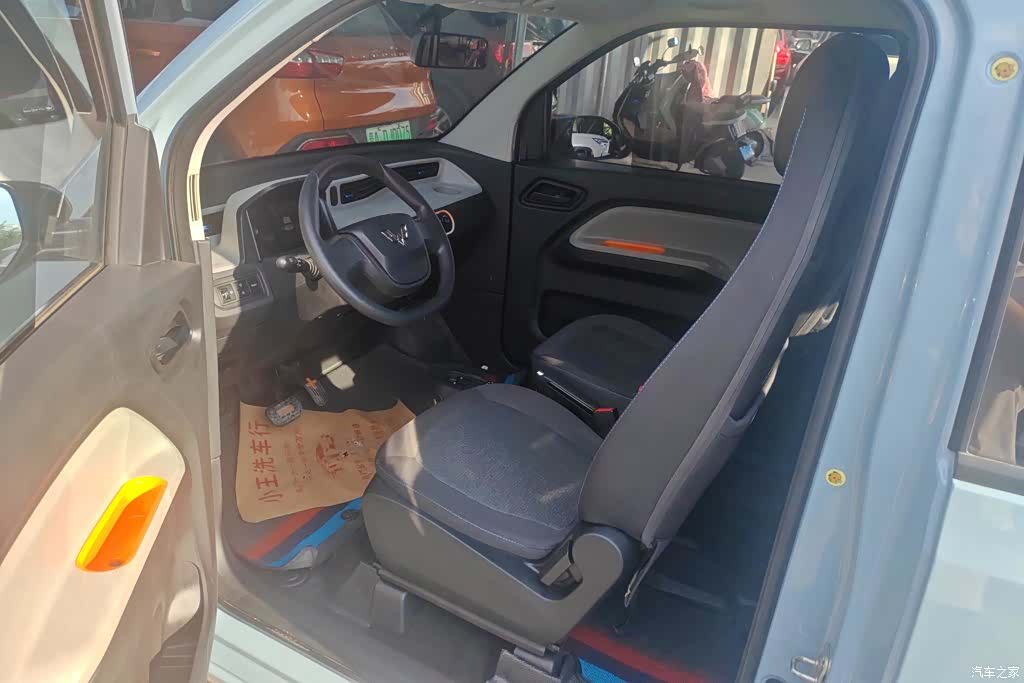 Wuling MINIEV, 2021 9