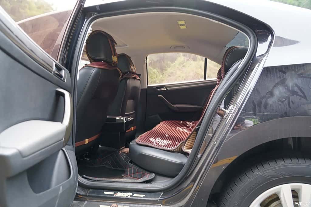 Volkswagen Santana, 2017 все фото
