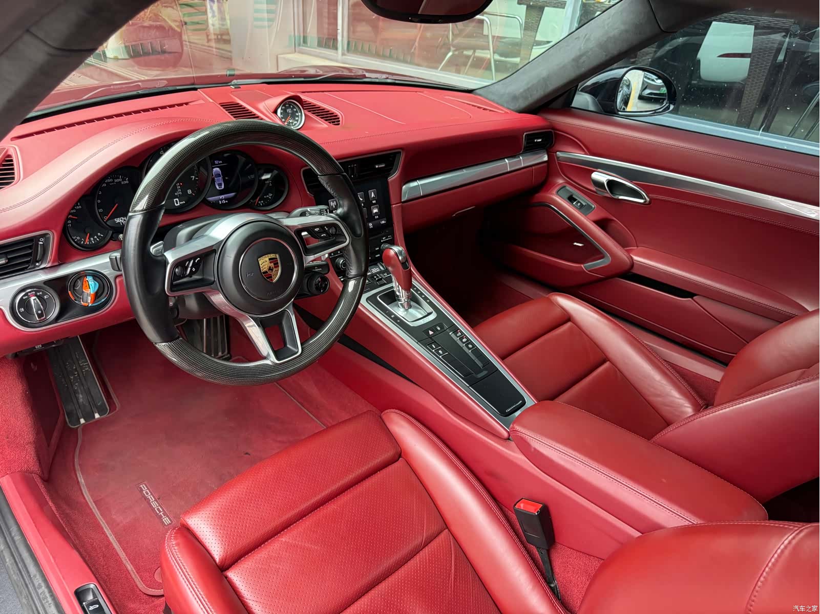 Porsche 911, 2016 17