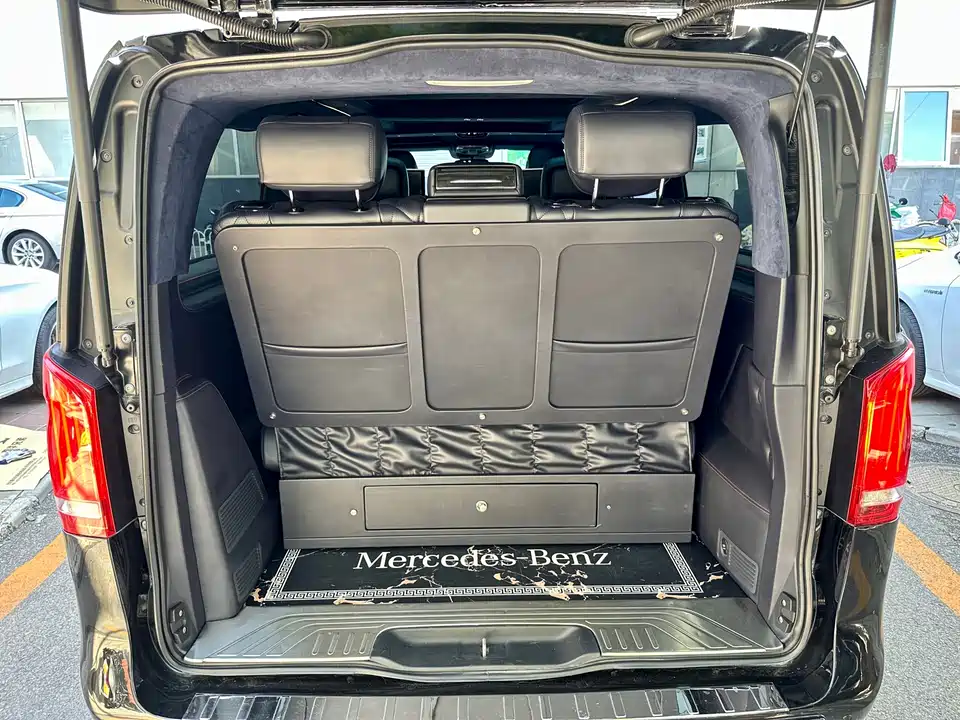 Mercedes-Benz V-class