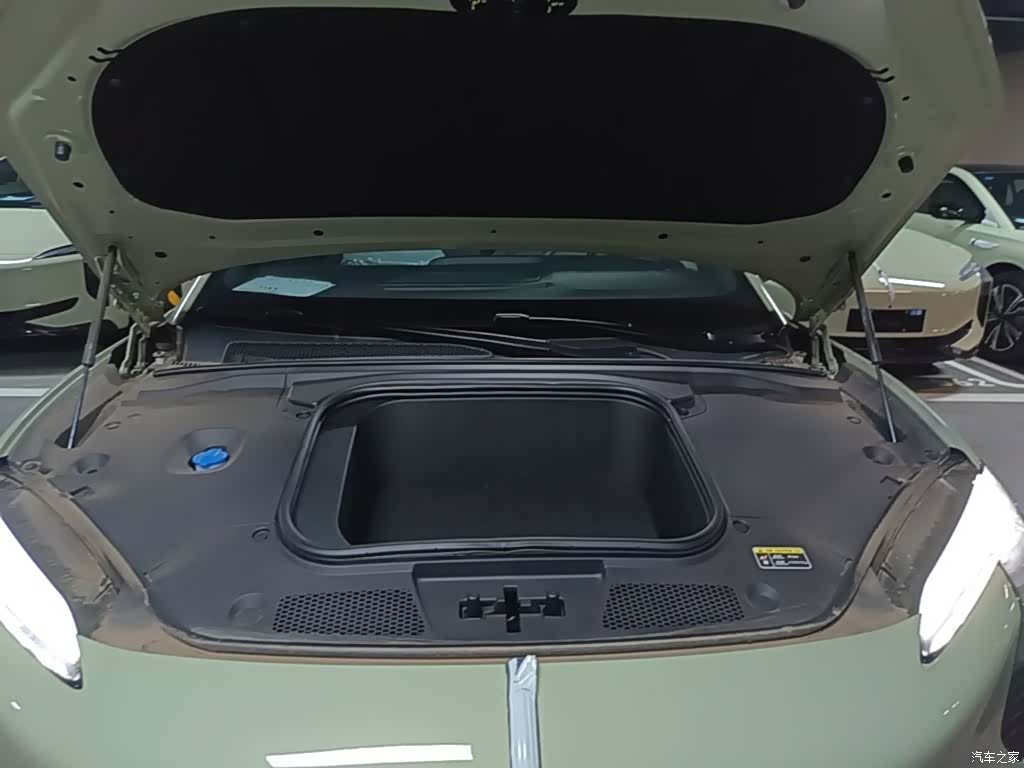 Hongqi H7, 2026 20