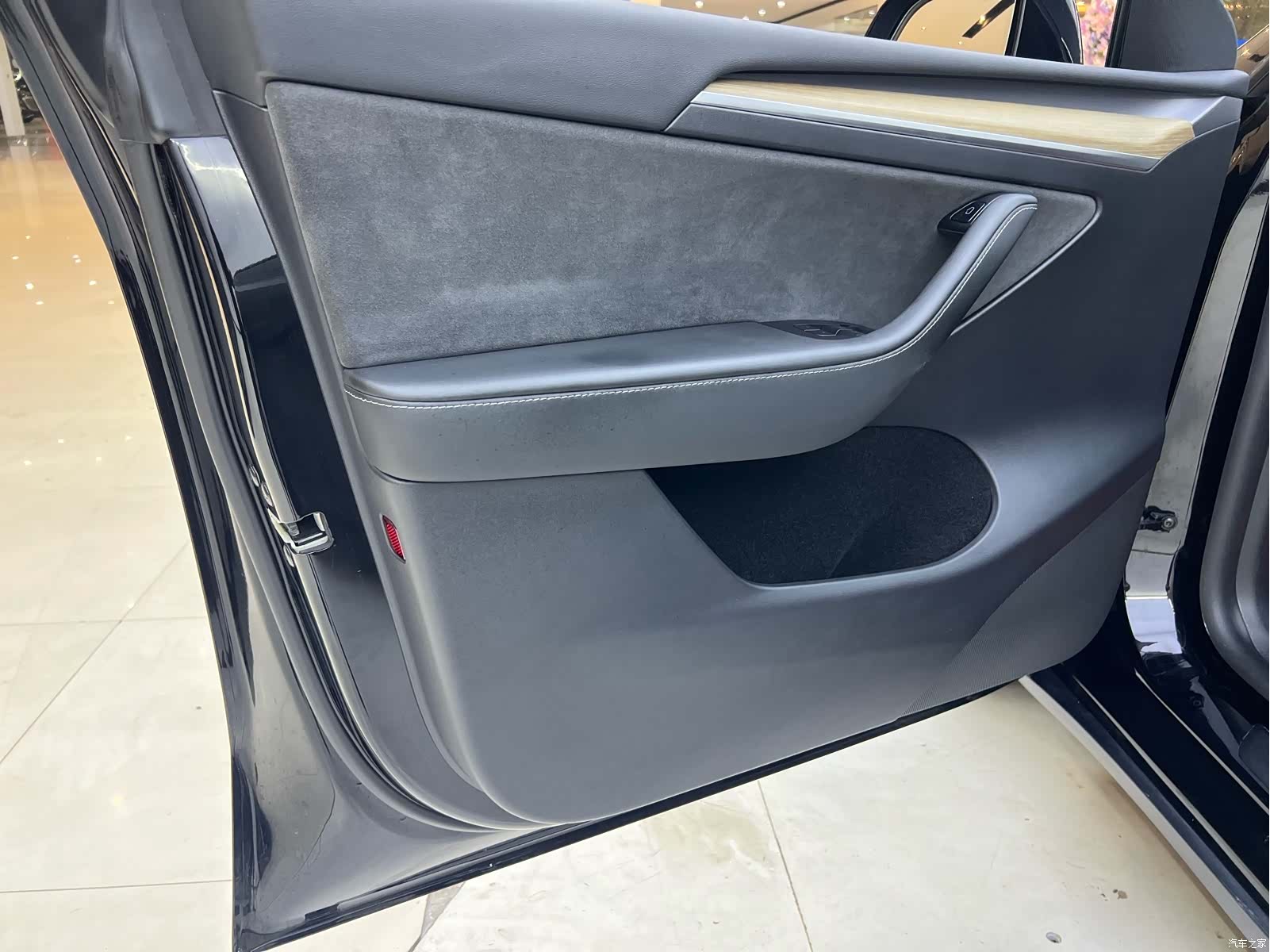 Tesla Model Y, 2021 10