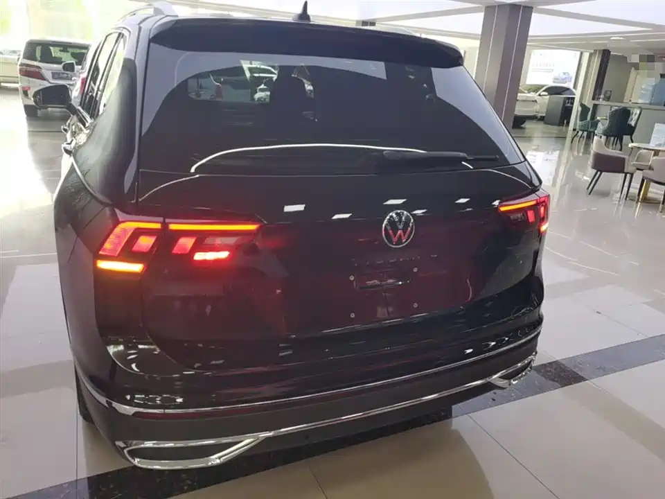 Volkswagen Tiguan L