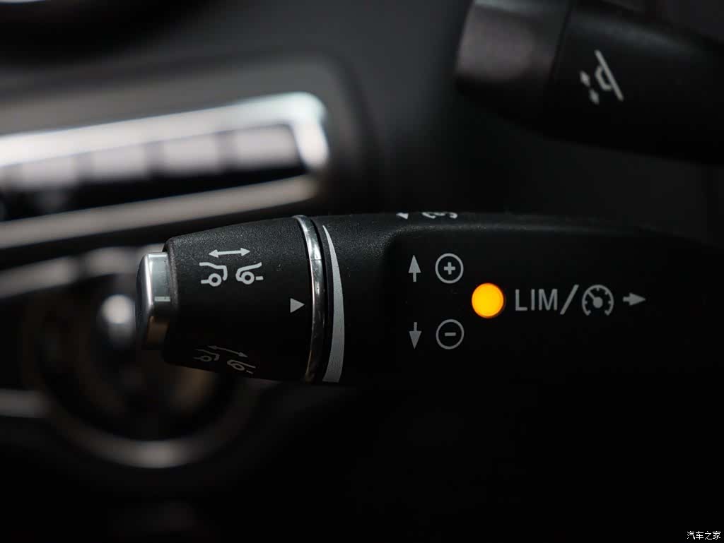 Mercedes-Benz C-Class, 2017 29