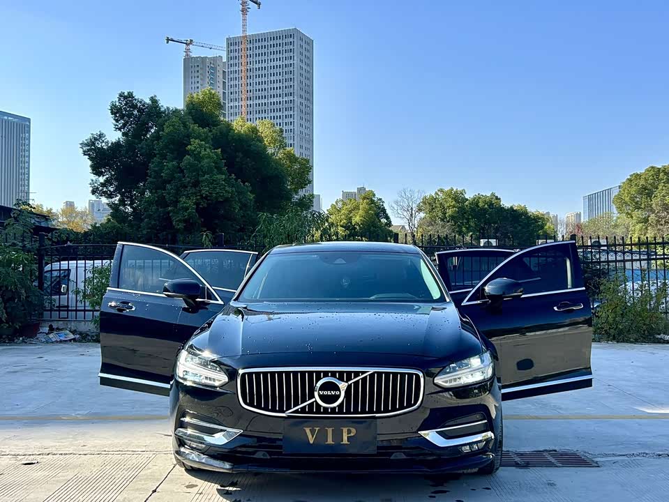 Volvo S90