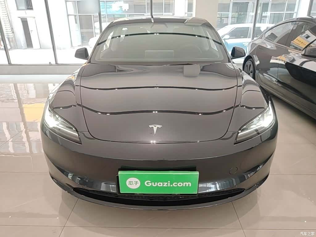 Tesla Model 3, 2024 3