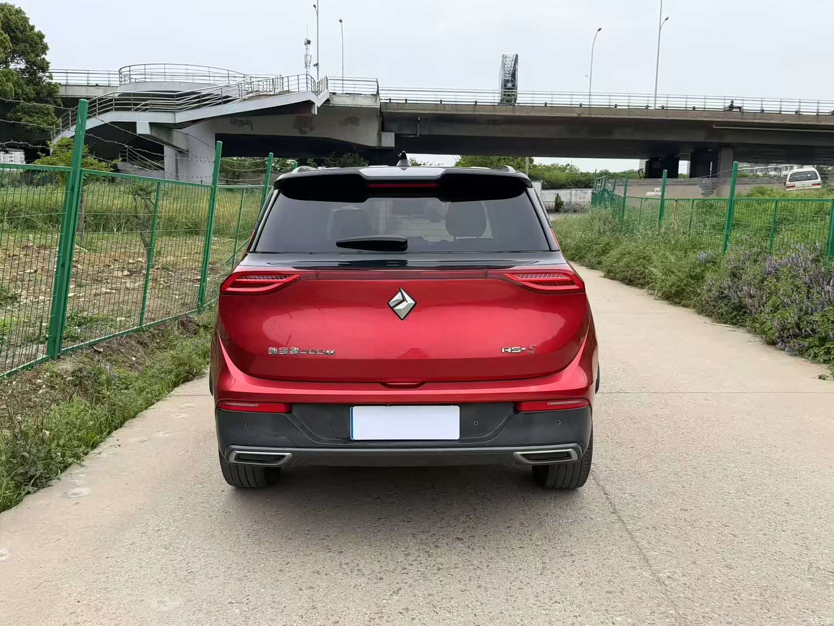 Wuling RS-5, 2020 12