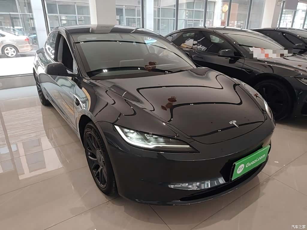 Tesla Model 3, 2024 4