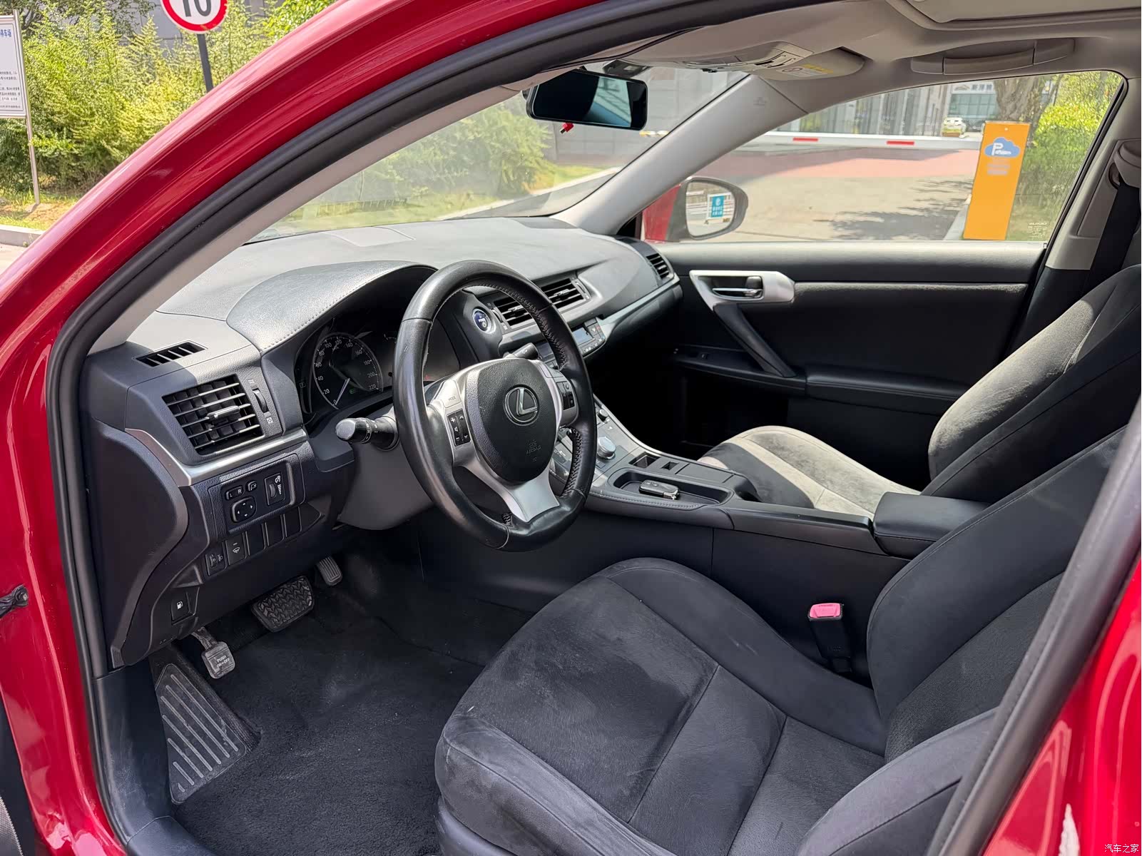 Lexus CT, 2013 4