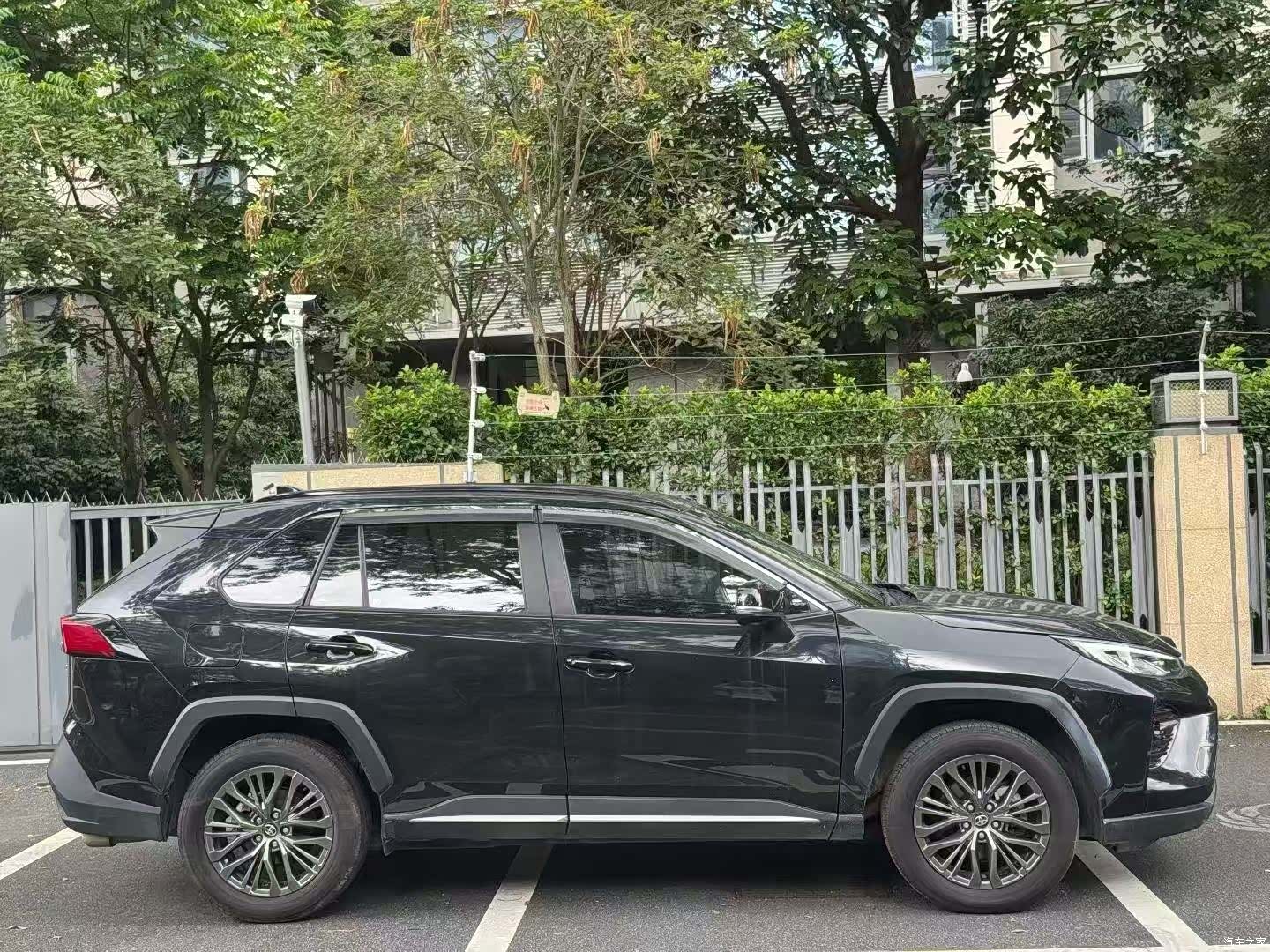 Toyota Wildlander, 2023 3