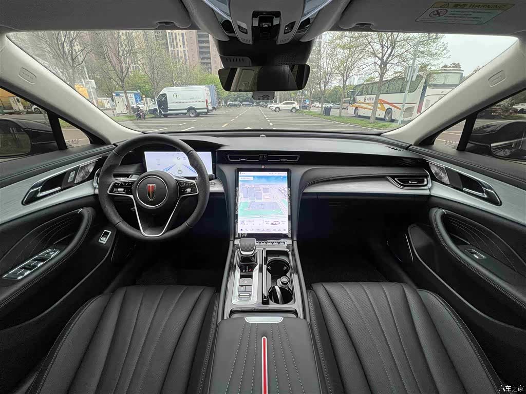 Hongqi H5, 2025 17
