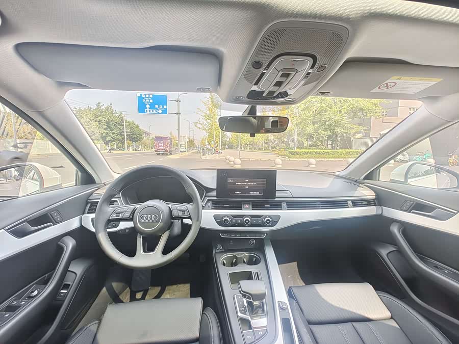 Audi A4L 2021, фото 7