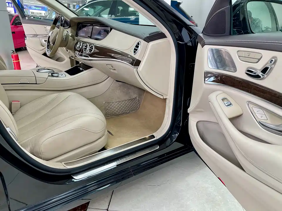 Mercedes-Benz S-class Mercedes-Benz S-class