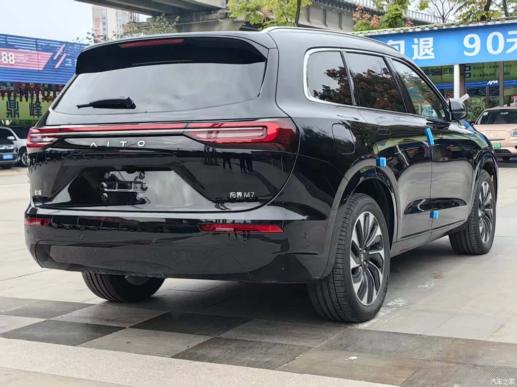 AITO M7, 2023 12