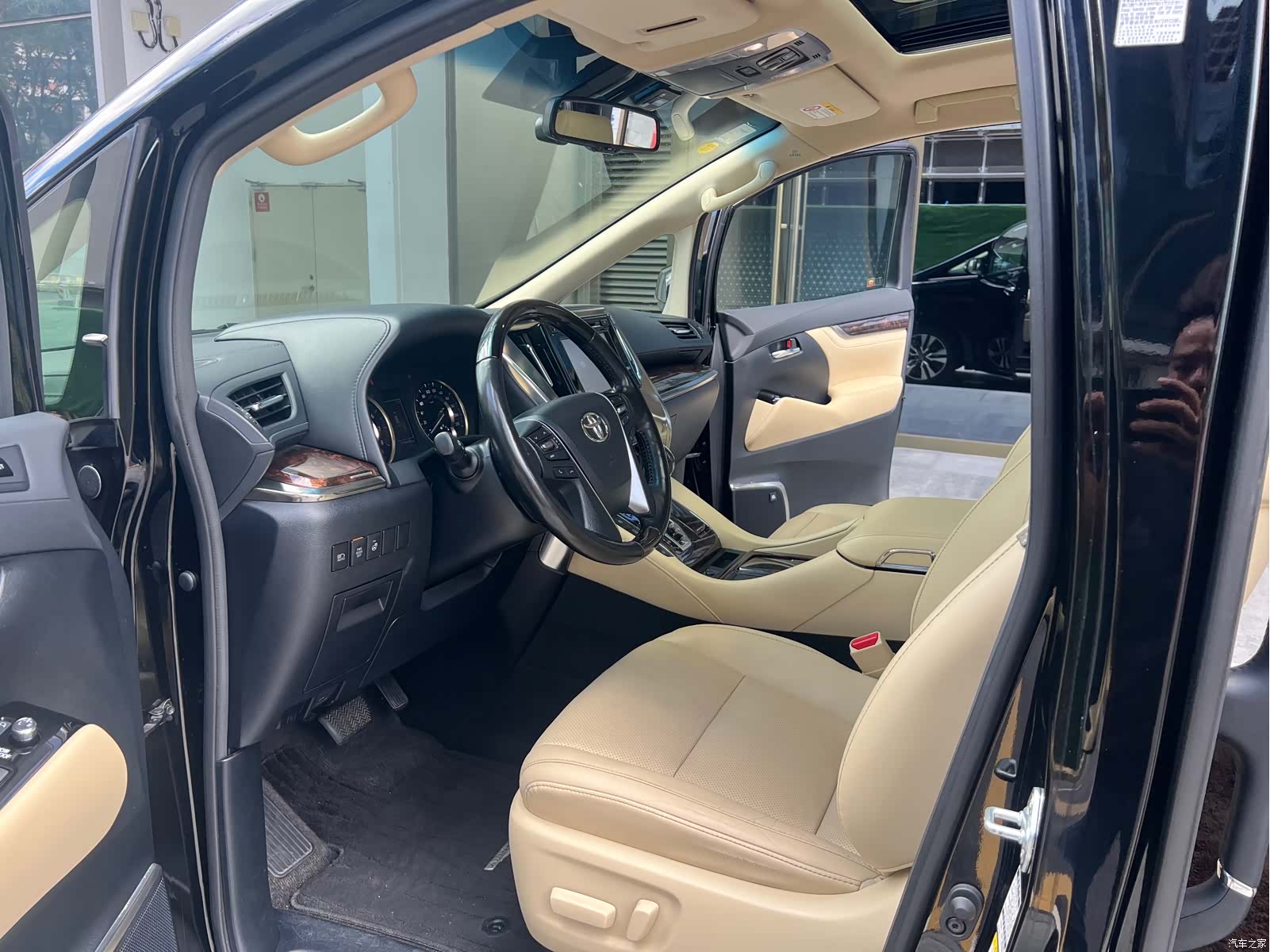 Toyota Alphard, 2018 26