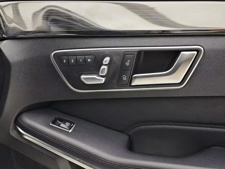 Mercedes-Benz S-class Mercedes-Benz S-class