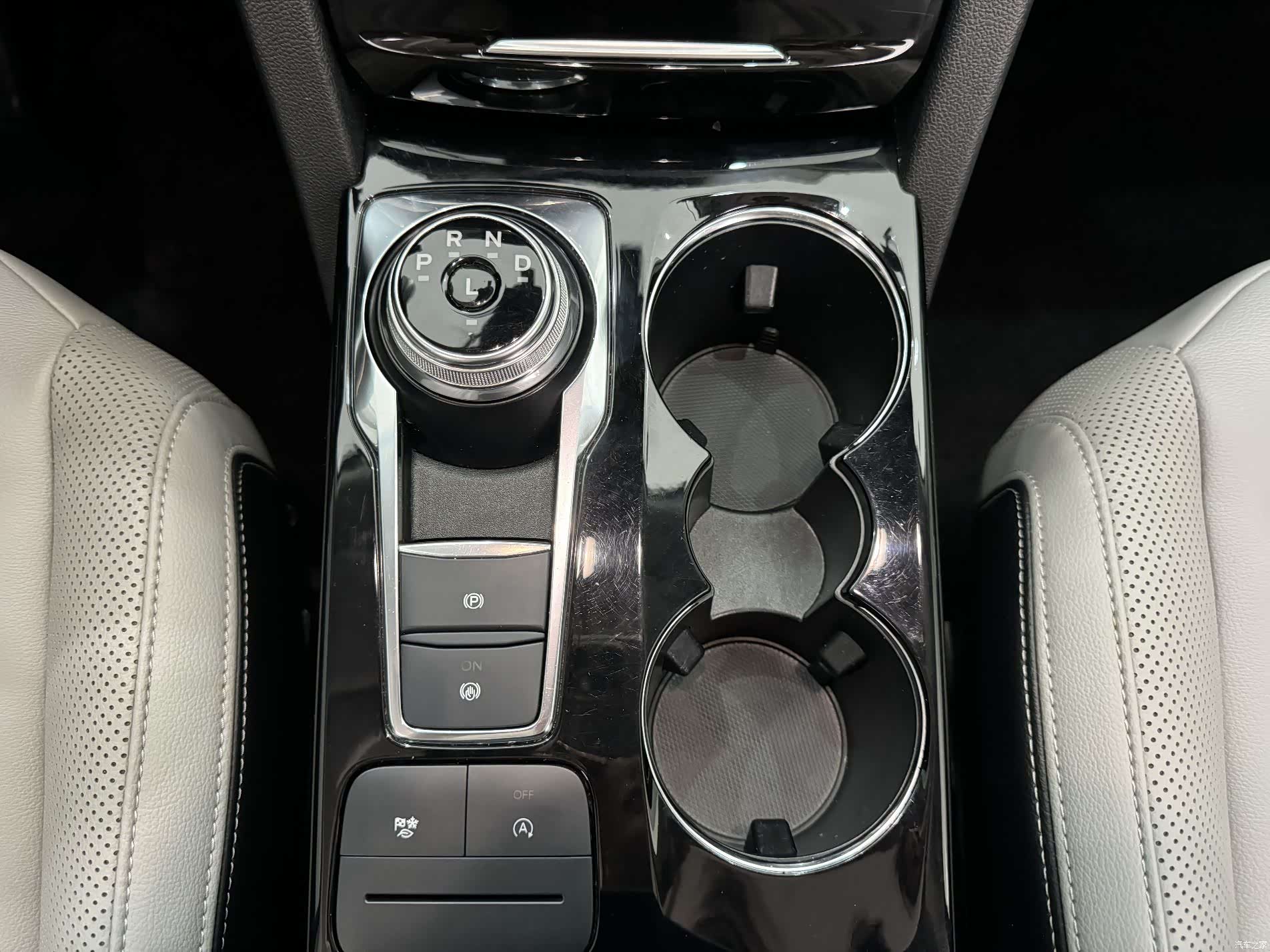 Ford Escape, 2021 10