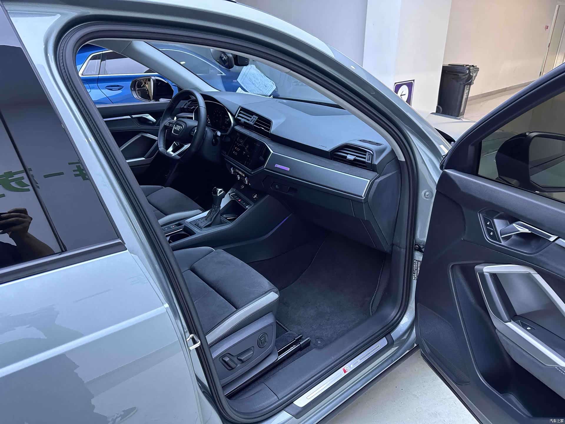 Audi Q3, 2023 10