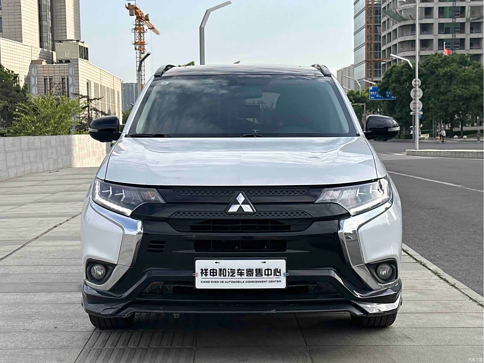 Mitsubishi Outlander, 2023 2