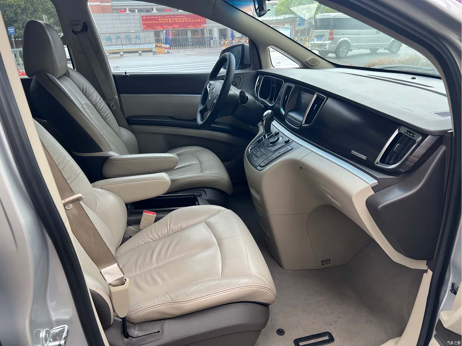 Buick GL8, 2014 12