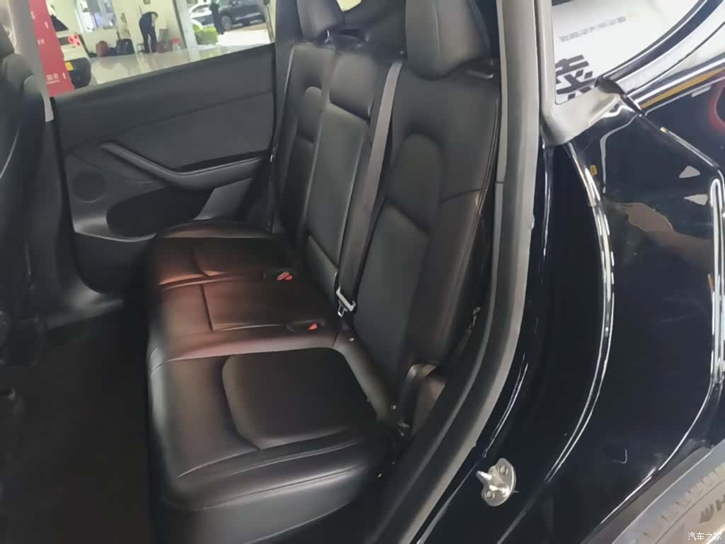 Tesla Model Y, 2022 17