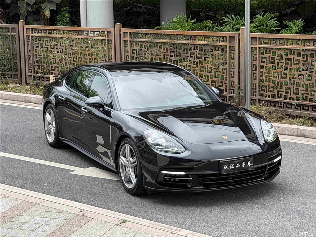 Porsche Panamera, 2019 2