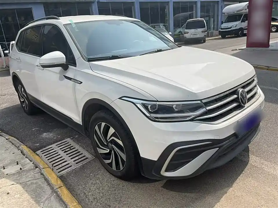 Volkswagen Tiguan L