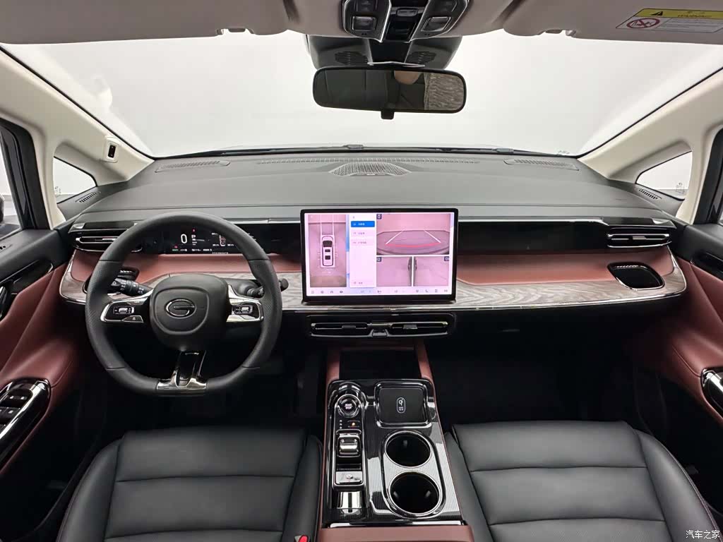 Trumpchi E8, 2026 17